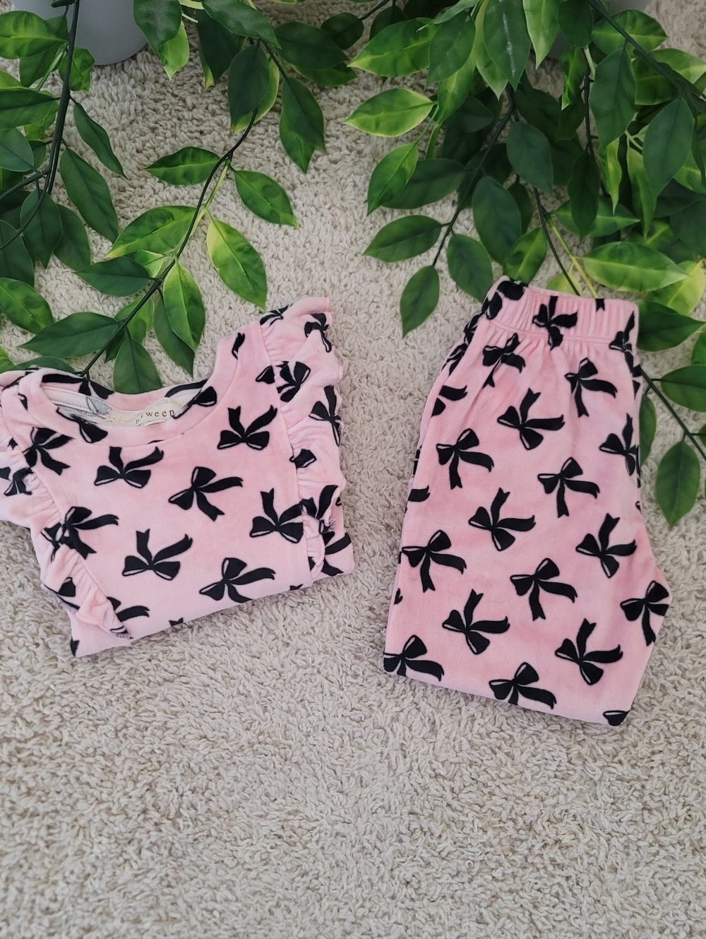 Toddler Girl Pink & Black Bow Outfit (4T)
